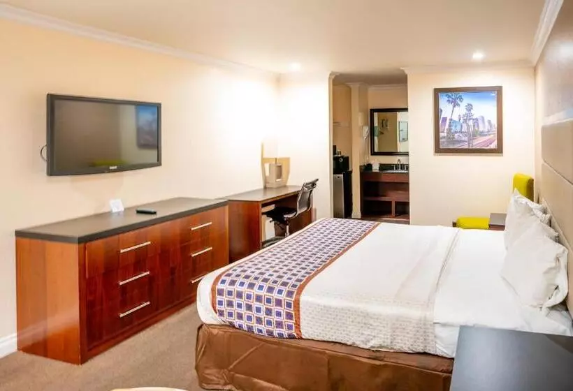 اتاق استاندارد با تخت بزرگ برای معلولان, Gateway Inn Gardena
