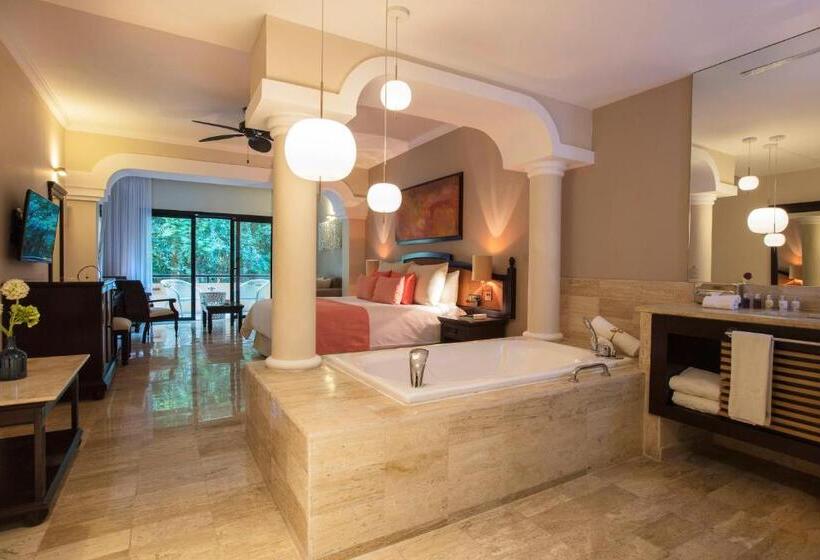 سوئیت جونیور با چشمانداز باغ, Grand Palladium Select White Sand Resort & Spa - All Inclusive