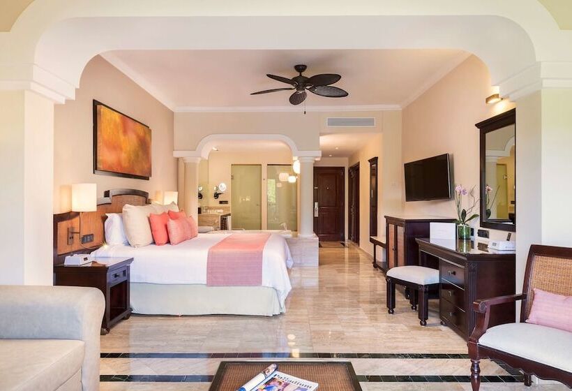 庭の見えるジュニアスイート, Grand Palladium White Sand Resort & Spa   All Inclusive