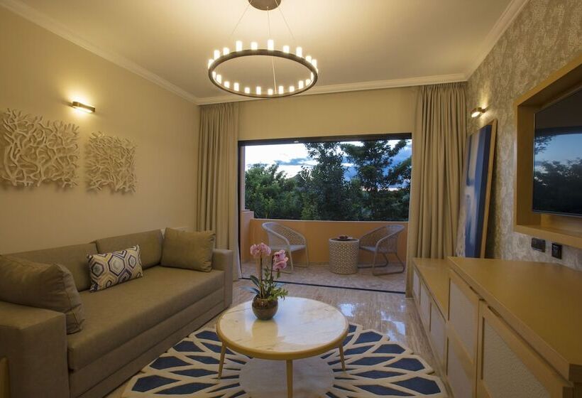 سوییت با چشمانداز باغ, Grand Palladium Select White Sand Resort & Spa - All Inclusive