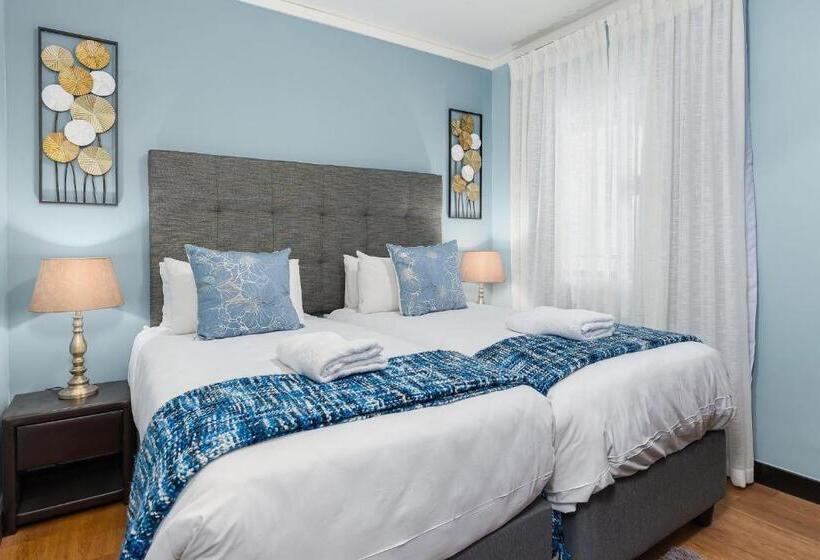 , Icon Luxury Apartments