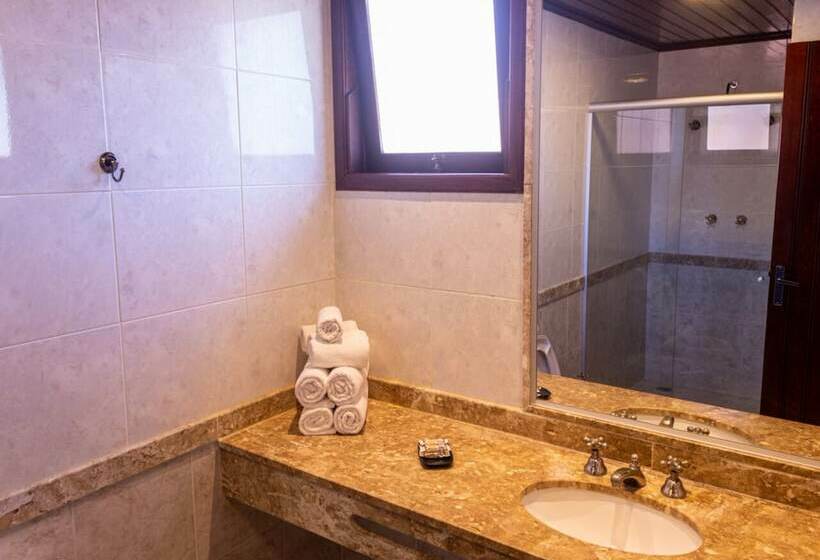 غرفة قياسية ثلاثية, Ilha Branca Inn