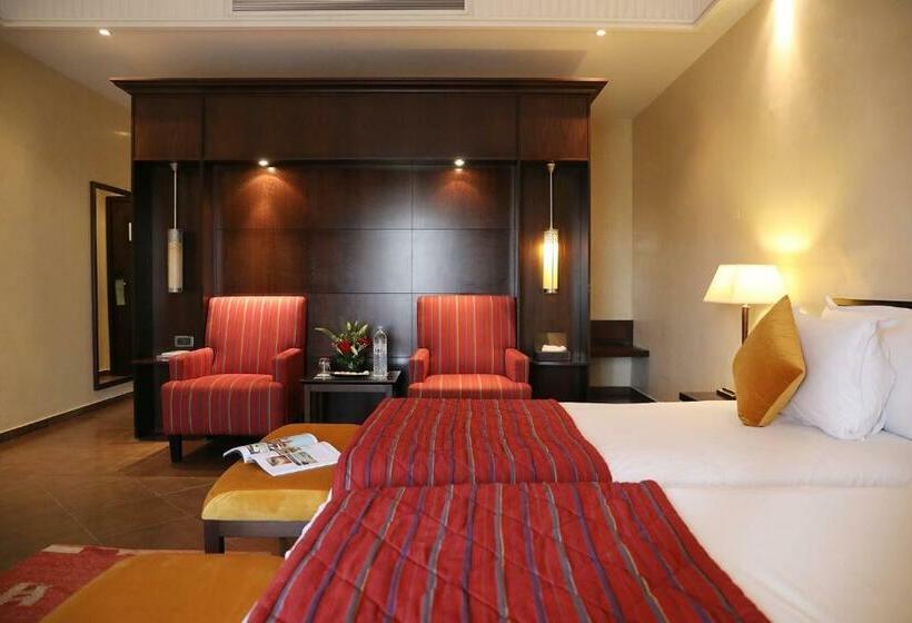 اتاق لوکس سه تخته, Kenzi Menara Palace & Resort