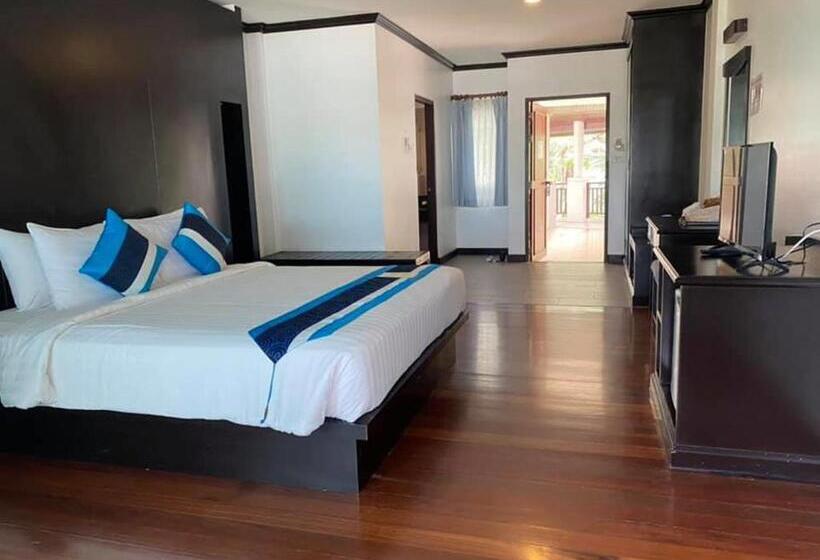 اتاق لوکس با چشم‌انداز استخر, Klong Prao Resort   Sha Extra Plus