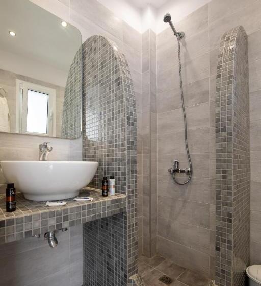 غرفة قياسية ثلاثية, Lodos