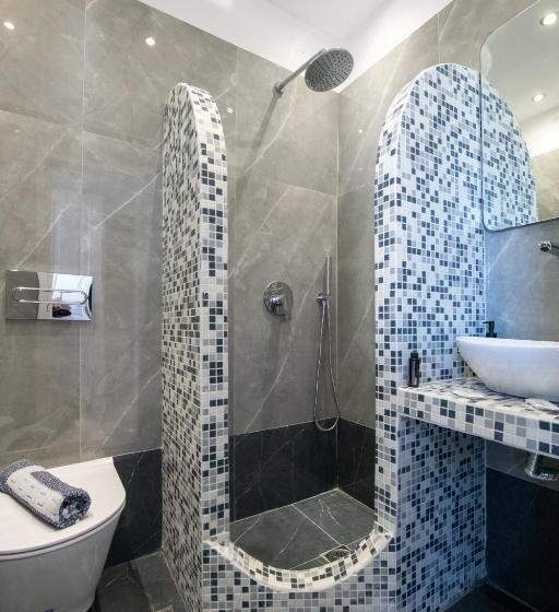 غرفة قياسية ثلاثية, Lodos