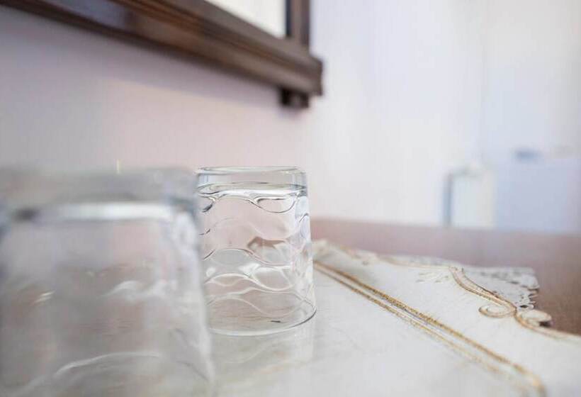 غرفة قياسية, Lodos