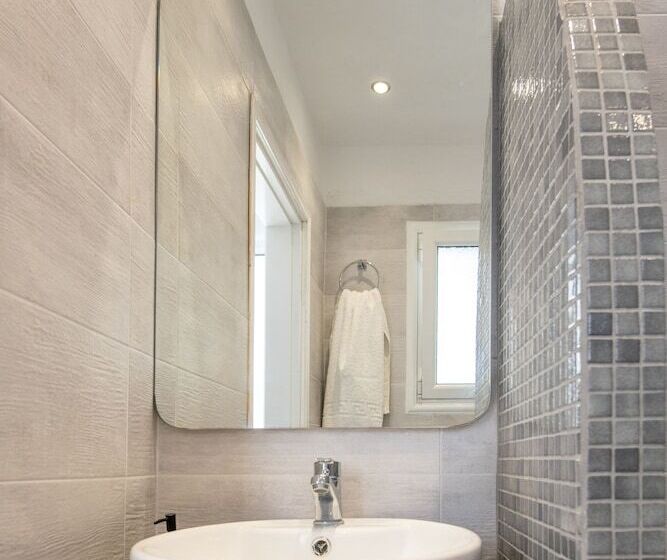 غرفة قياسية ثلاثية, Lodos