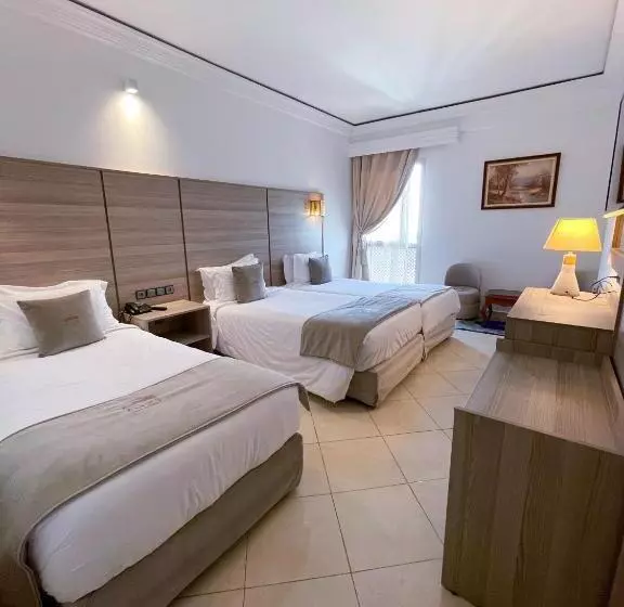اتاق استاندارد سه نفره, Menzeh Zalagh 2boutique Hôtel & Sky