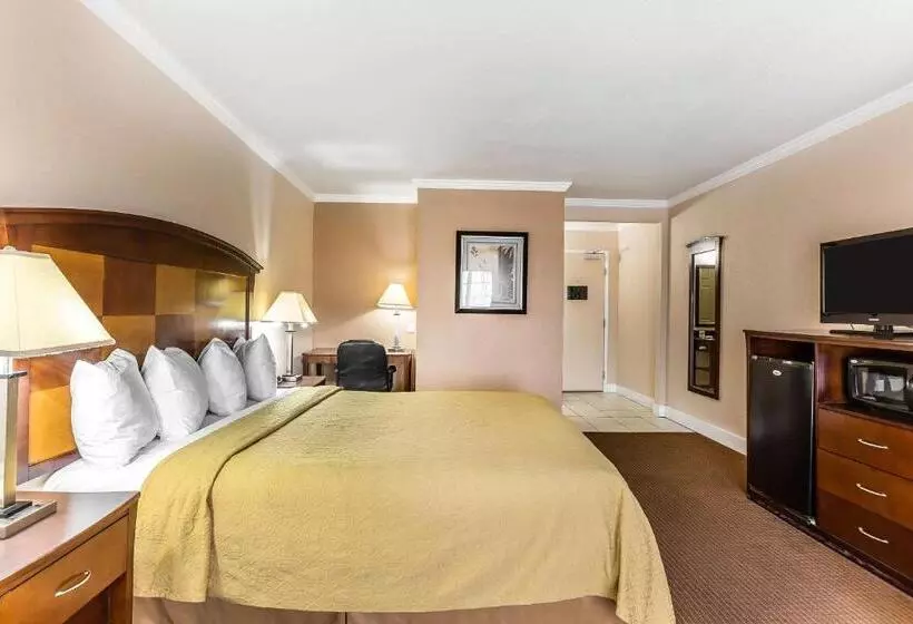 اتاق استاندارد با تخت بزرگ, Quality Inn Near Hearst Castle