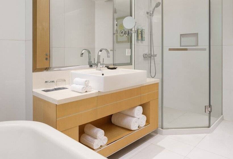 Quarto Club, Renaissance Shanghai Yu Garden Hotel On The Bund