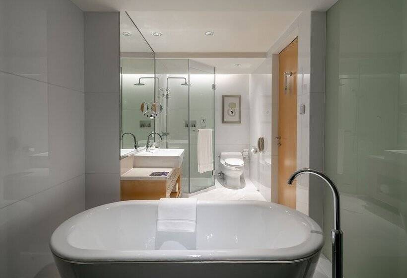 Quarto Club, Renaissance Shanghai Yu Garden Hotel On The Bund