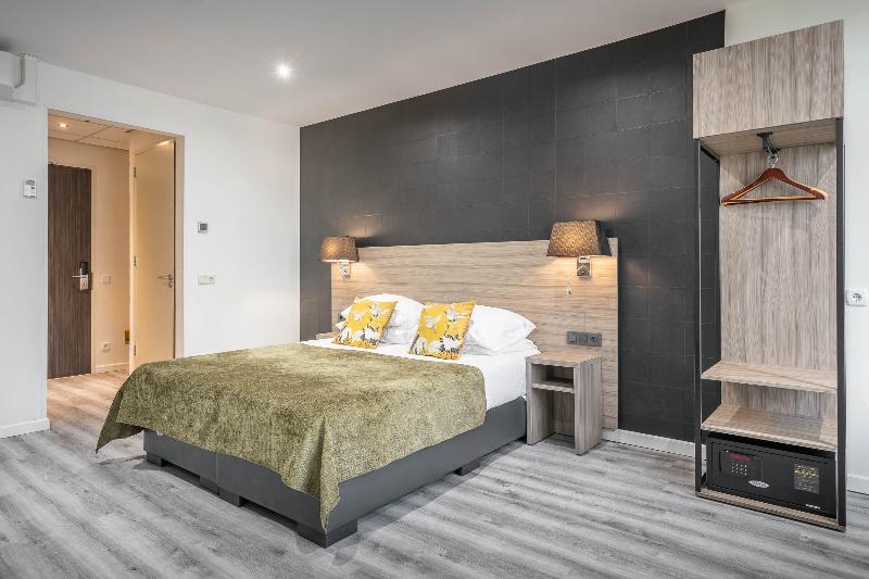 Quarto Club, Renaissance Shanghai Yu Garden Hotel On The Bund