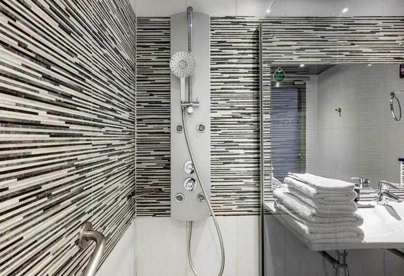 اتاق سوپریور, Ronda Lesseps