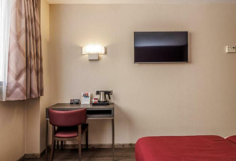 اتاق سوپریور, Ronda Lesseps