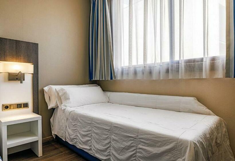 اتاق سوپریور سه تخته, Ronda Lesseps