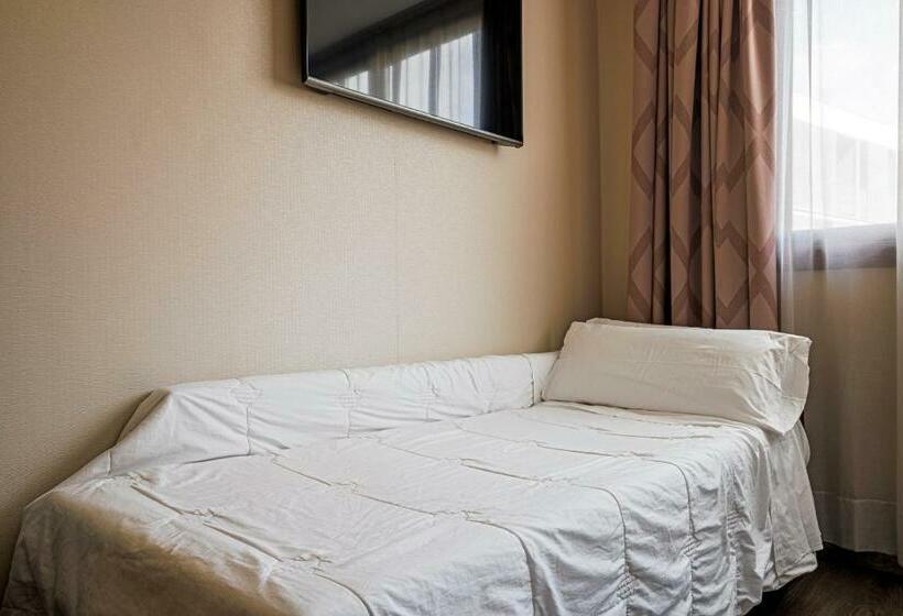 اتاق سوپریور سه تخته, Ronda Lesseps