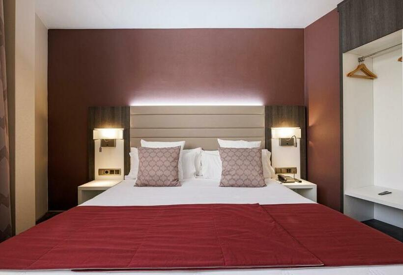 اتاق سوپریور سه تخته, Ronda Lesseps