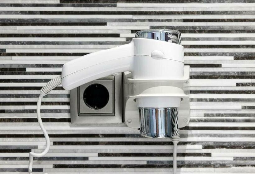 اتاق سوپریور سه تخته, Ronda Lesseps