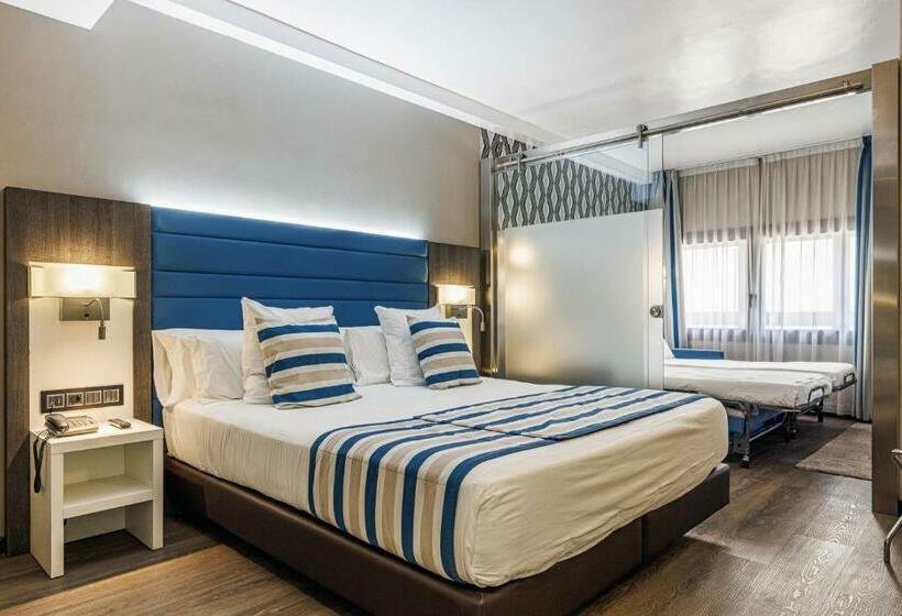 اتاق لوکس خانوادگی, Ronda Lesseps