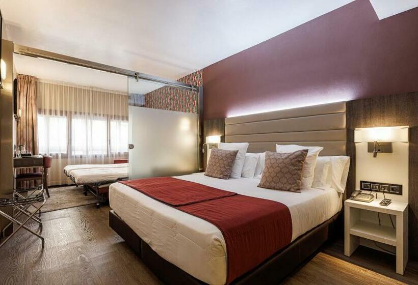 اتاق لوکس خانوادگی, Ronda Lesseps