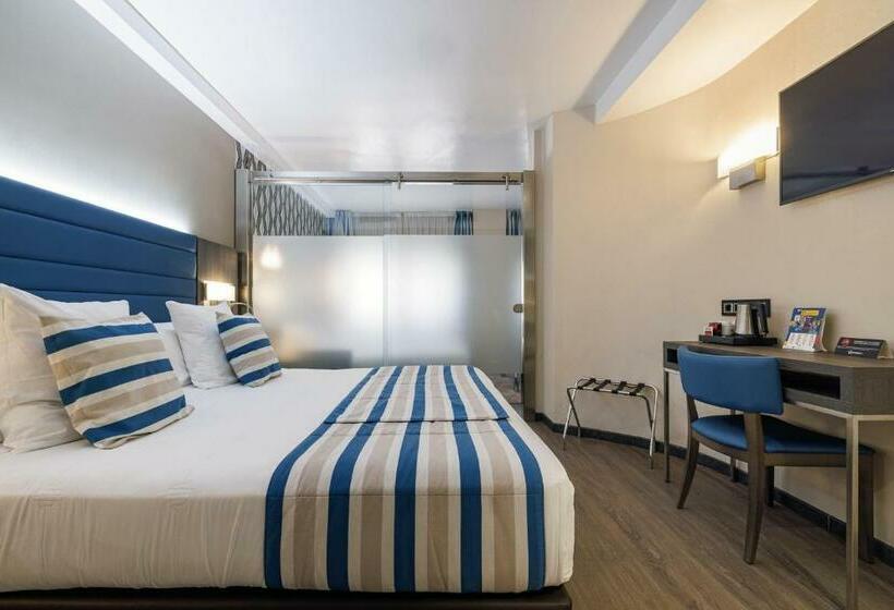 اتاق لوکس خانوادگی, Ronda Lesseps