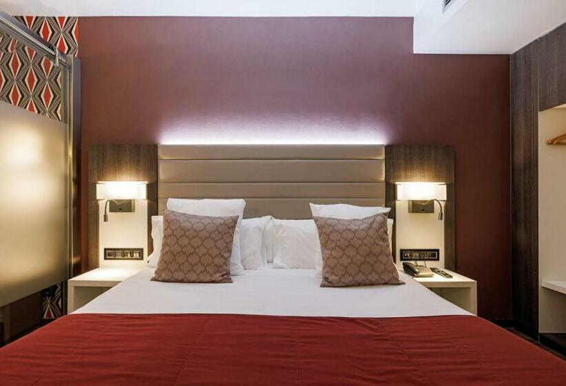 اتاق لوکس خانوادگی, Ronda Lesseps