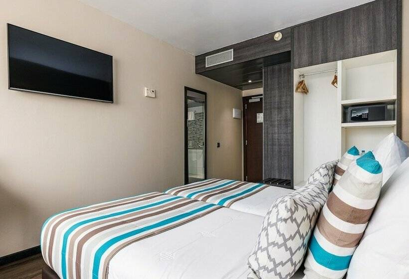 اتاق سوپریور, Ronda Lesseps