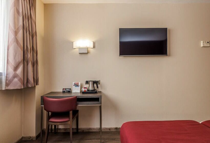 اتاق سوپریور, Ronda Lesseps