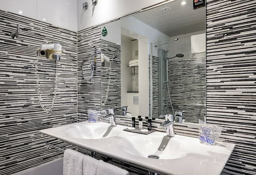 اتاق سوپریور سه تخته, Ronda Lesseps