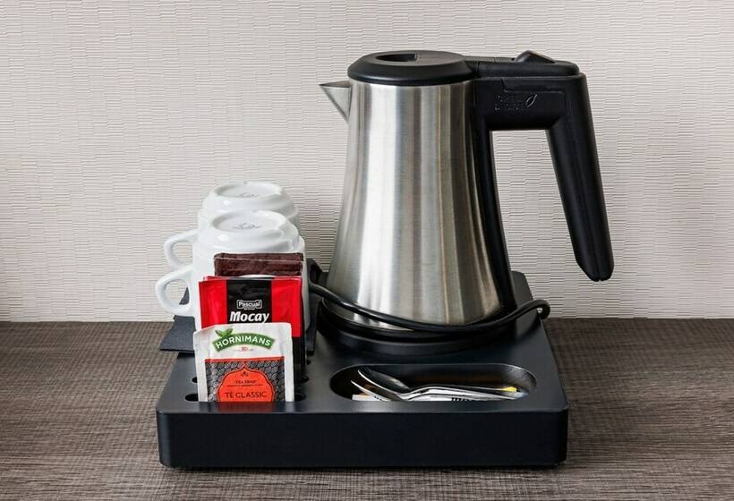 اتاق سوپریور, Ronda Lesseps