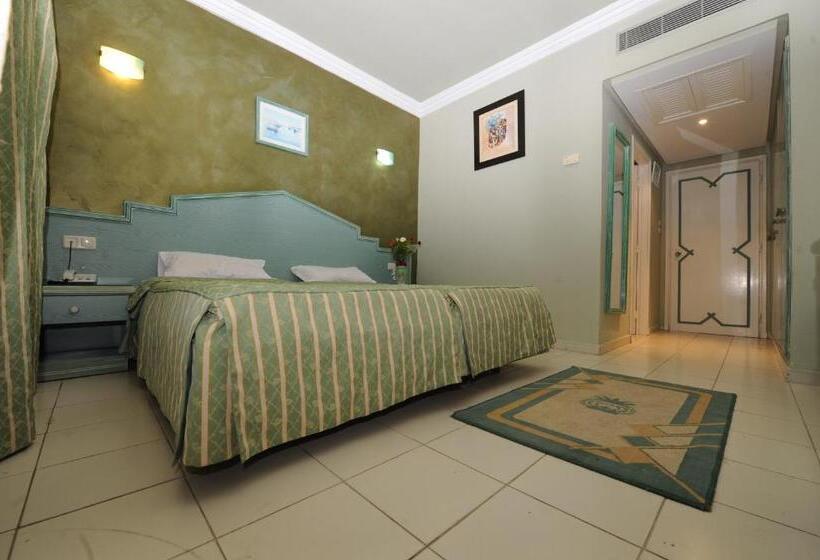 اتاق استاندارد یک نفره, Royal Beach