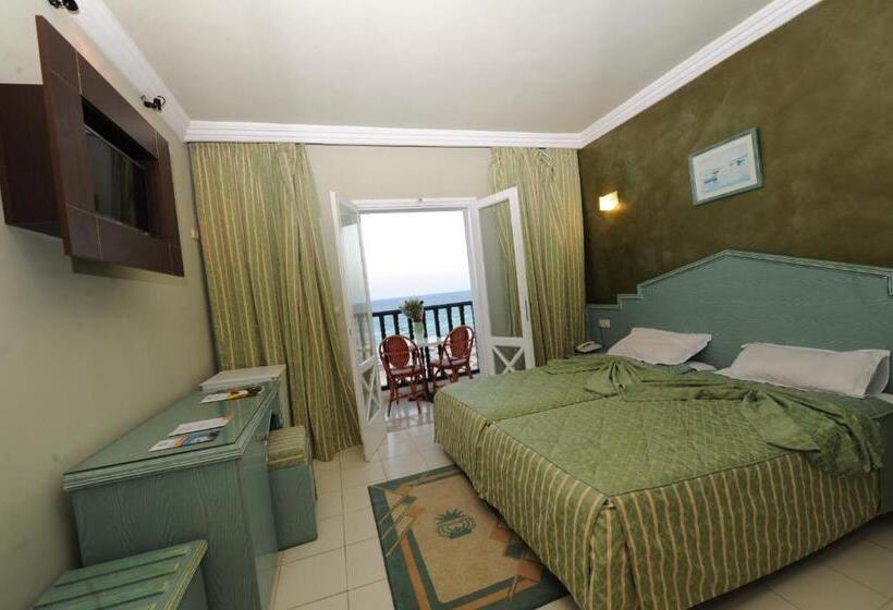 اتاق استاندارد سه نفره, Royal Beach