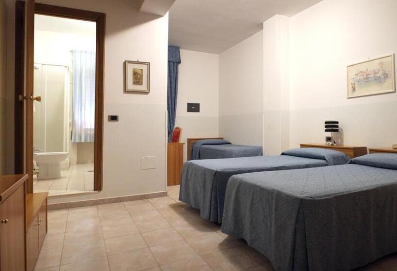 Chambre Triple Standard, Serena