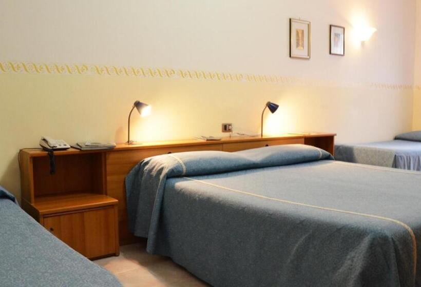 Chambre Triple Standard, Serena