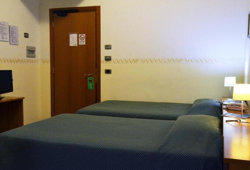 Chambre Standard, Serena