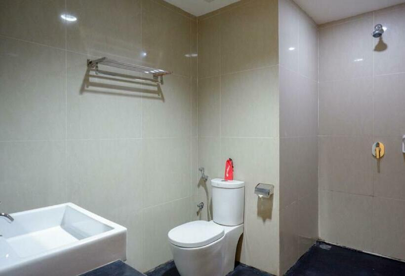 高级大房间, Reddoorz Plus Near Hotel Benua Kendari