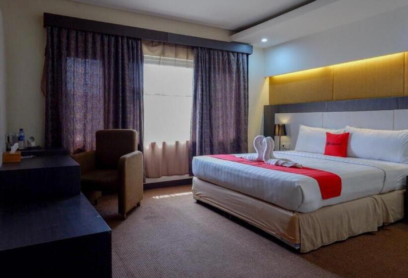 디럭스 룸, Reddoorz Plus Near Hotel Benua Kendari