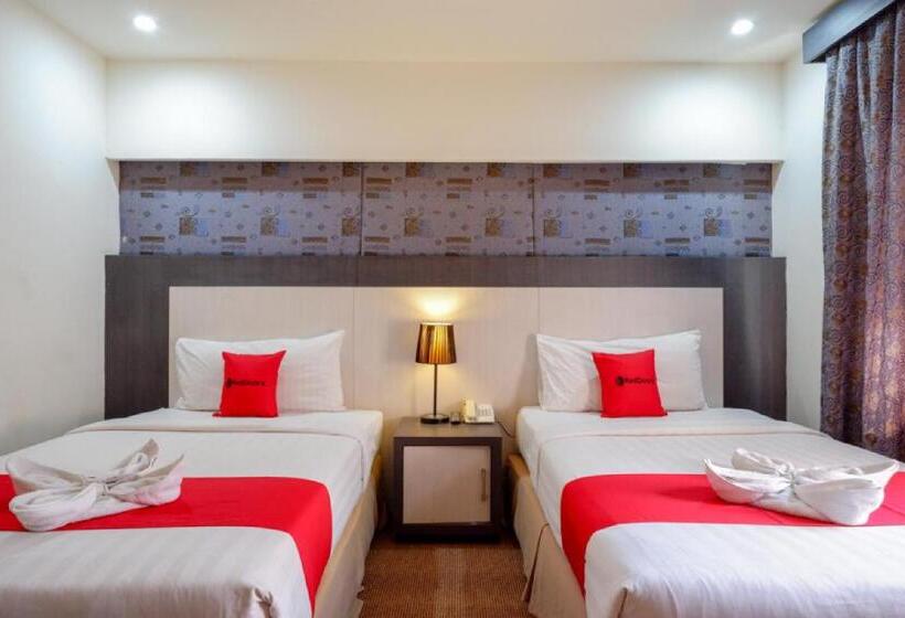 디럭스 룸, Reddoorz Plus Near Hotel Benua Kendari