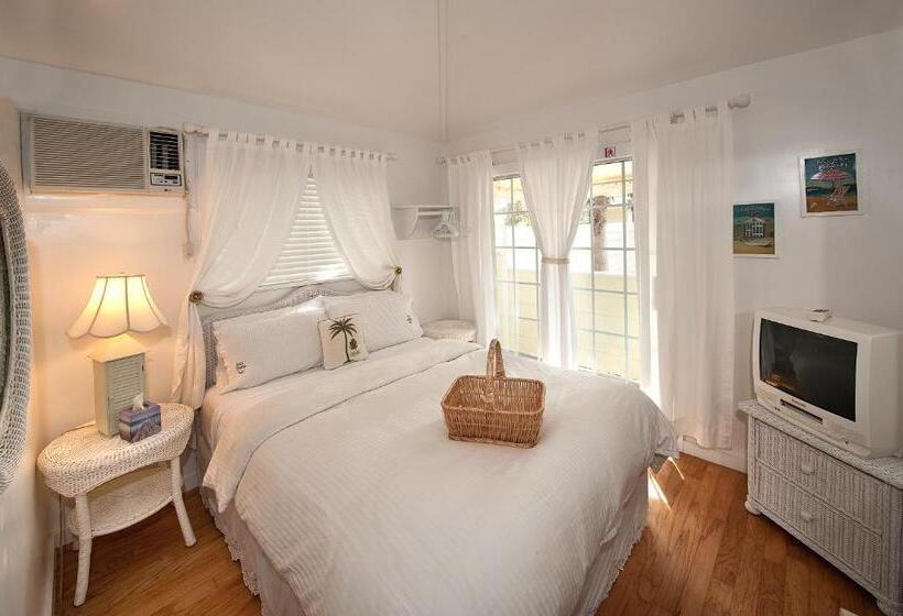 بنجلو قياسى غرفتين نوم, Bungalow Beach Resort