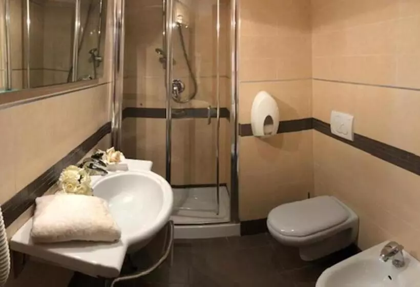 Standard Kolmen Hengen Huone, Europalace Hotel Todi
