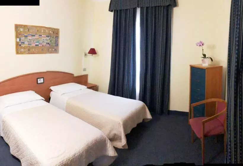Standard Kolmen Hengen Huone, Europalace Hotel Todi