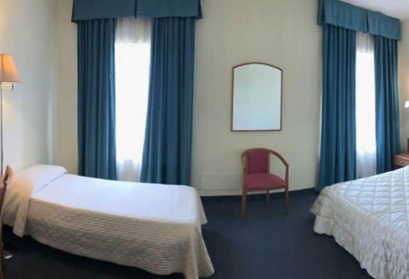Номер Стандарт Трехместный, Europalace Hotel Todi