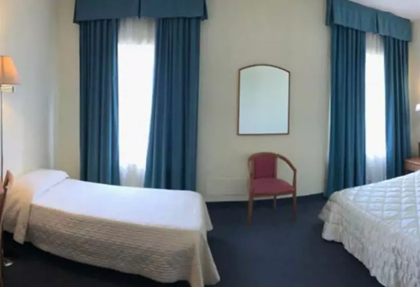 Standard Kolmen Hengen Huone, Europalace Hotel Todi