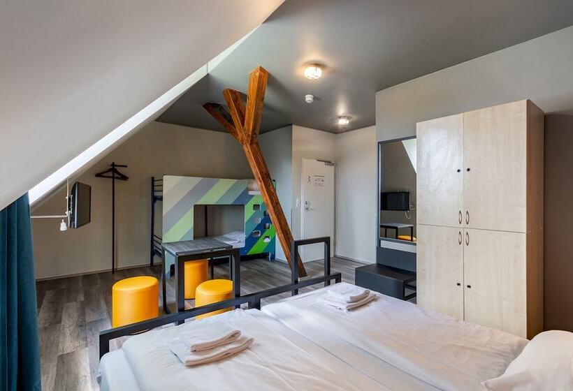 غرفة قياسية رباعية, a&o Leipzig Hauptbahnhof