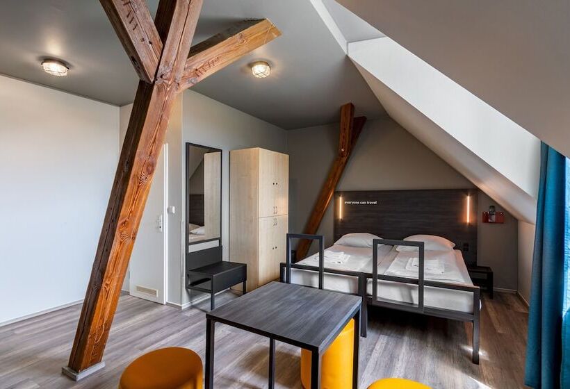 غرفة قياسية رباعية, a&o Leipzig Hauptbahnhof