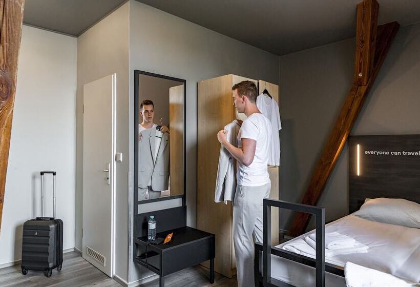 غرفة قياسية, a&o Leipzig Hauptbahnhof