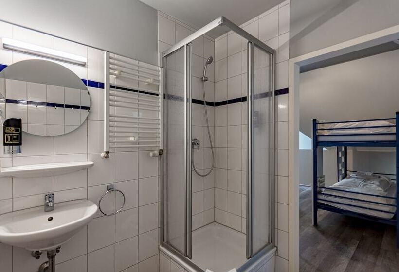 غرفة عائلية, a&o Leipzig Hauptbahnhof