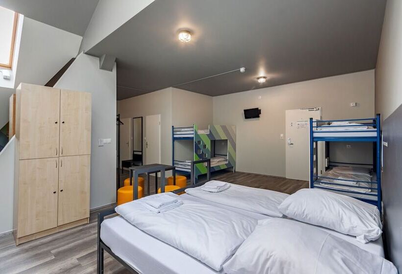 سرير فى غرفة مشتركه, a&o Leipzig Hauptbahnhof