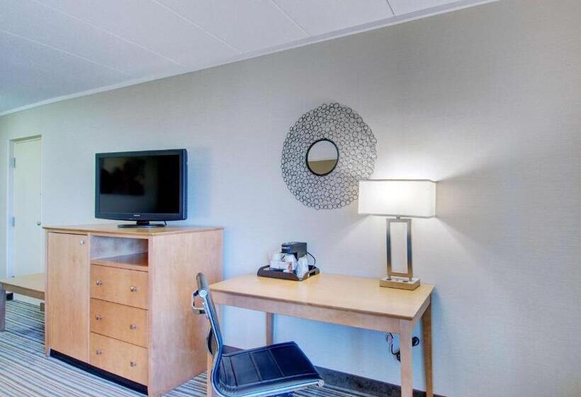 غرفه قياسيه سريرين مزدوجين, Best Western  Plus Waltham Boston